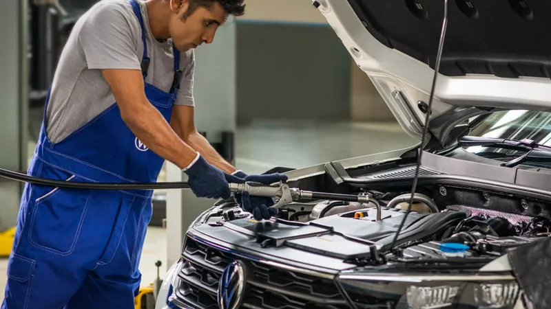 Ensure a longer life for your Volkswagen<br/><span class='font-extralight'>Check your car’s battery today</span>